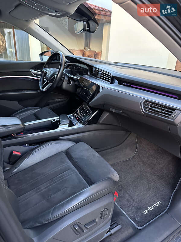 Позашляховик / Кросовер Audi e-tron 2020 в Ужгороді