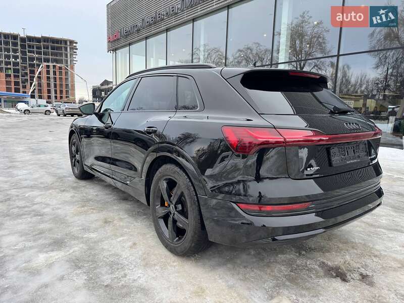 Позашляховик / Кросовер Audi e-tron 2022 в Києві фото 11 Позашляховик / Кросовер Audi e-tron 2022 в Києві