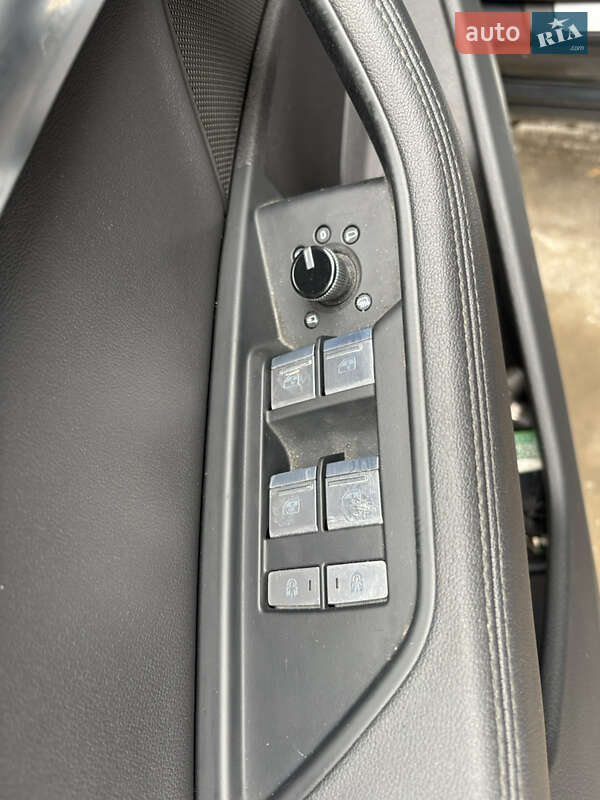 Позашляховик / Кросовер Audi e-tron 2022 в Львові