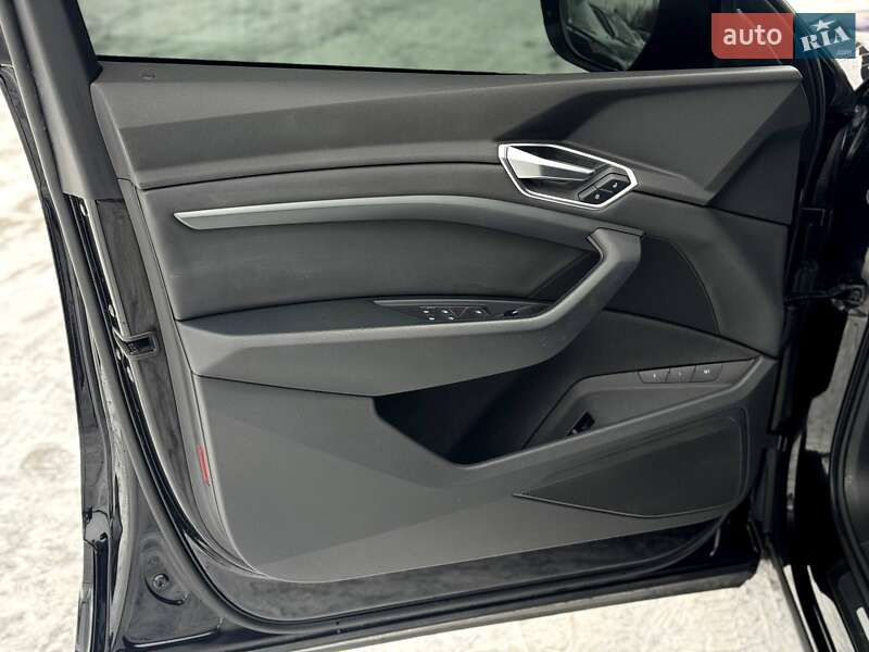 Позашляховик / Кросовер Audi e-tron 2020 в Рівному