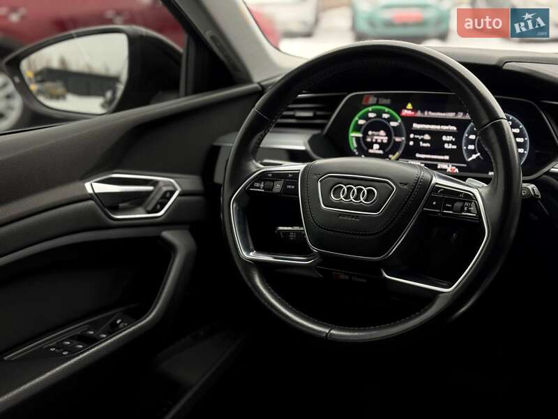 Позашляховик / Кросовер Audi e-tron 2020 в Рівному