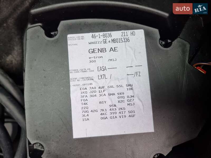 Позашляховик / Кросовер Audi e-tron 2020 в Радивиліві