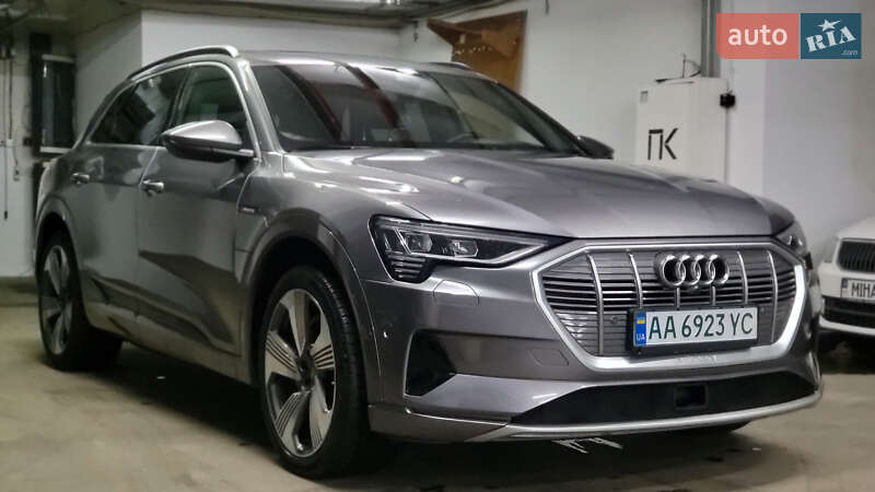 Внедорожник / Кроссовер Audi e-tron 2019 в Киеве