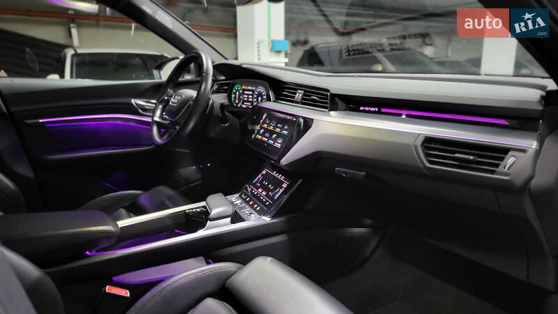 Внедорожник / Кроссовер Audi e-tron 2019 в Киеве