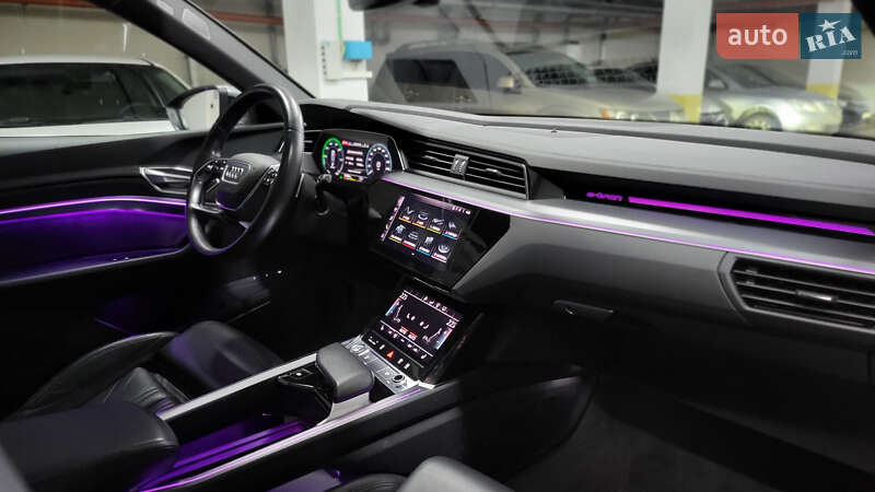 Внедорожник / Кроссовер Audi e-tron 2019 в Киеве