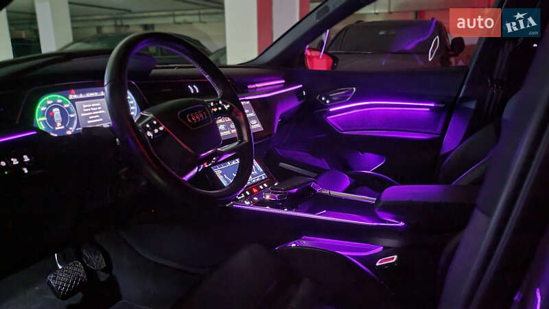 Внедорожник / Кроссовер Audi e-tron 2019 в Киеве