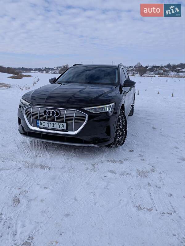 Внедорожник / Кроссовер Audi e-tron 2020 в Нововолынске