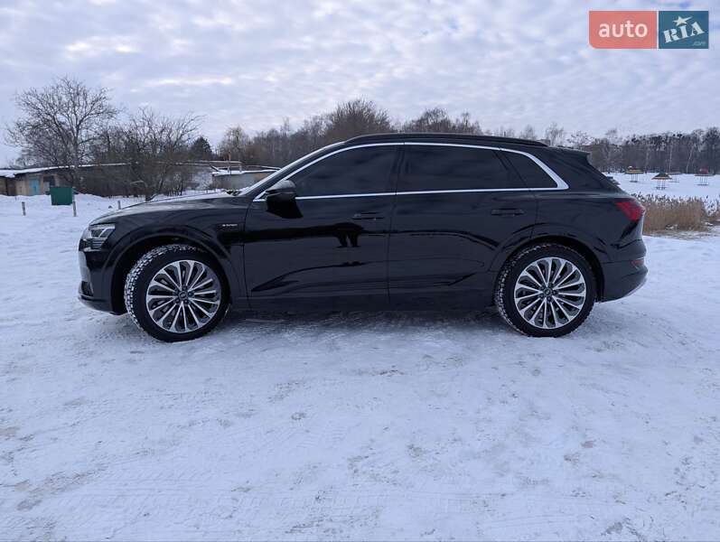 Внедорожник / Кроссовер Audi e-tron 2020 в Нововолынске