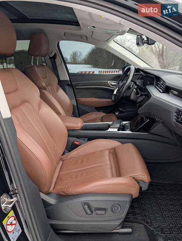 Внедорожник / Кроссовер Audi e-tron 2020 в Нововолынске