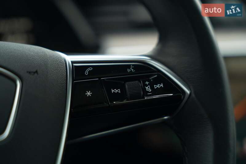 Позашляховик / Кросовер Audi e-tron 2022 в Чернівцях фото 32 Позашляховик / Кросовер Audi e-tron 2022 в Чернівцях