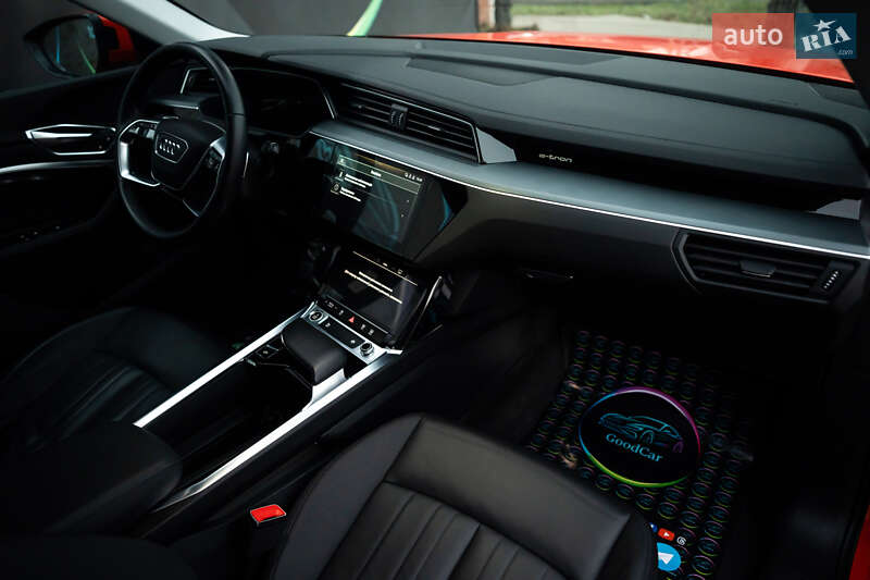 Внедорожник / Кроссовер Audi e-tron 2021 в Луцке