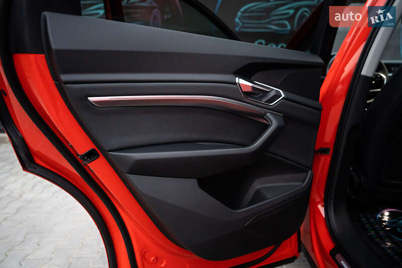 Внедорожник / Кроссовер Audi e-tron 2021 в Луцке