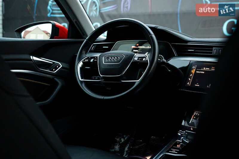Внедорожник / Кроссовер Audi e-tron 2021 в Луцке