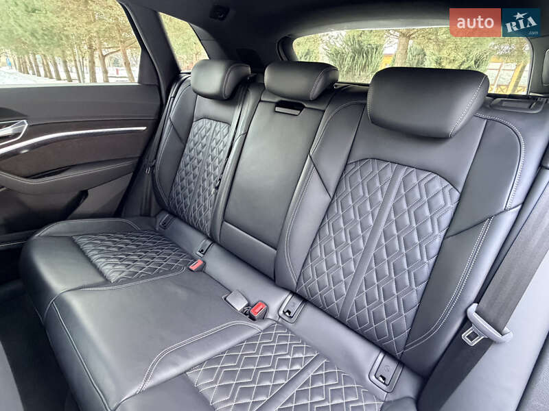 Внедорожник / Кроссовер Audi e-tron 2020 в Дрогобыче фото 34 Внедорожник / Кроссовер Audi e-tron 2020 в Дрогобыче