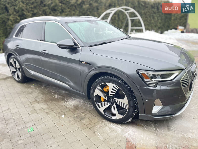 Audi e-tron 2019