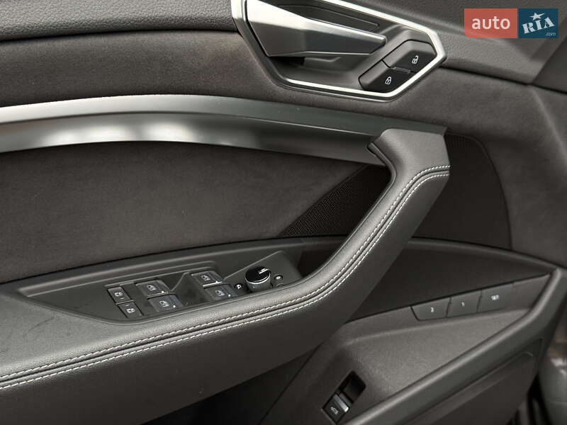 Позашляховик / Кросовер Audi e-tron 2021 в Рівному фото 64 Позашляховик / Кросовер Audi e-tron 2021 в Рівному