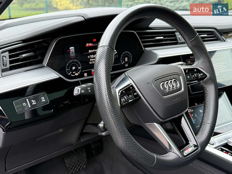 Позашляховик / Кросовер Audi e-tron 2021 в Рівному фото 75 Позашляховик / Кросовер Audi e-tron 2021 в Рівному