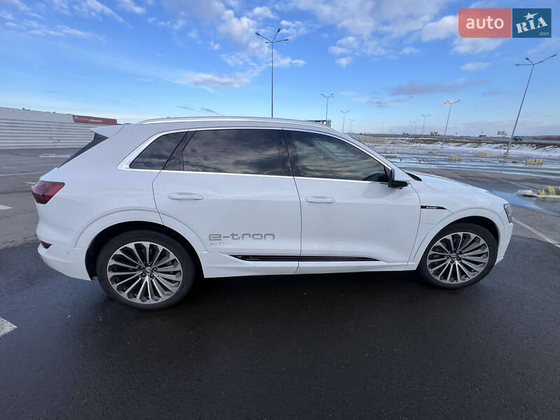 Внедорожник / Кроссовер Audi e-tron 2019 в Львове
