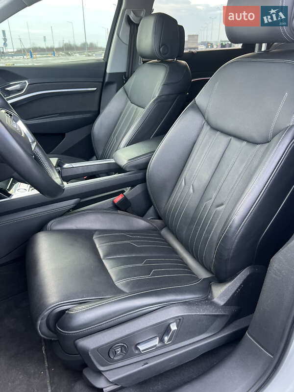 Внедорожник / Кроссовер Audi e-tron 2019 в Львове