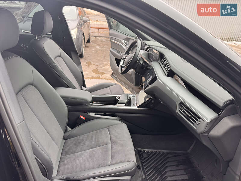 Позашляховик / Кросовер Audi e-tron 2022 в Хмельницькому