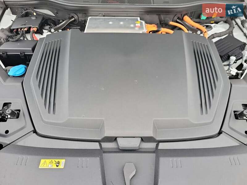 Позашляховик / Кросовер Audi e-tron 2022 в Львові