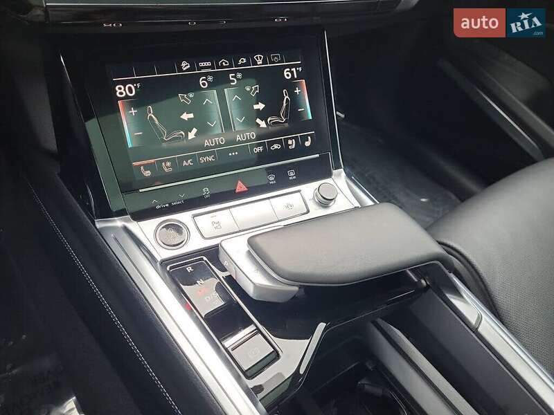 Позашляховик / Кросовер Audi e-tron 2022 в Львові