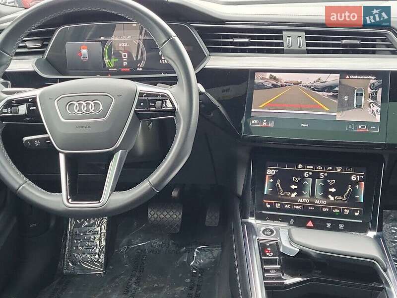 Позашляховик / Кросовер Audi e-tron 2022 в Львові