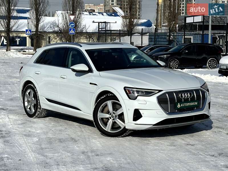 Позашляховик / Кросовер Audi e-tron 2019 в Києві