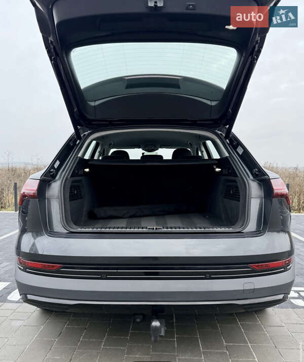 Внедорожник / Кроссовер Audi e-tron 2020 в Киеве