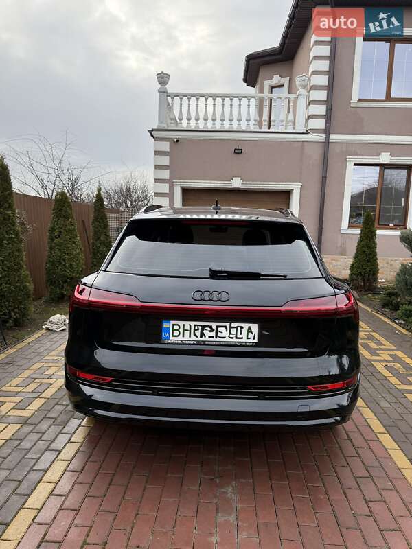 Внедорожник / Кроссовер Audi e-tron 2020 в Одессе фото 6 Внедорожник / Кроссовер Audi e-tron 2020 в Одессе