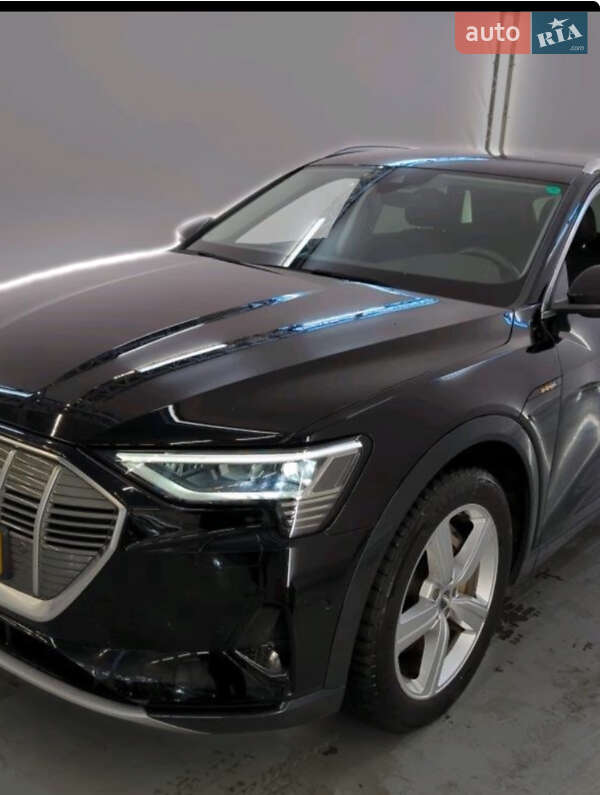 Внедорожник / Кроссовер Audi e-tron 2023 в Киеве фото 2 Внедорожник / Кроссовер Audi e-tron 2023 в Киеве