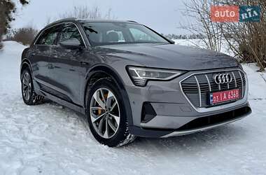 Позашляховик / Кросовер Audi e-tron 2021 в Рівному