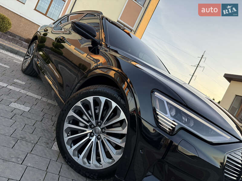 Позашляховик / Кросовер Audi e-tron 2019 в Трускавці фото 12 Позашляховик / Кросовер Audi e-tron 2019 в Трускавці