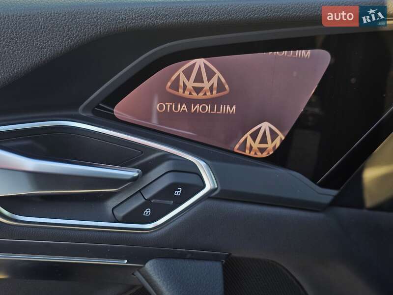 Внедорожник / Кроссовер Audi e-tron 2021 в Киеве фото 25 Внедорожник / Кроссовер Audi e-tron 2021 в Киеве