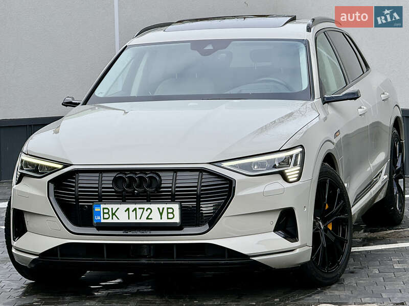 Внедорожник / Кроссовер Audi e-tron 2018 в Ровно фото 10 Внедорожник / Кроссовер Audi e-tron 2018 в Ровно