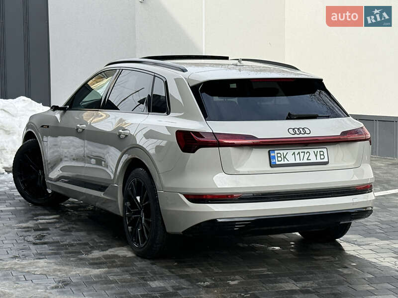 Внедорожник / Кроссовер Audi e-tron 2018 в Ровно фото 30 Внедорожник / Кроссовер Audi e-tron 2018 в Ровно