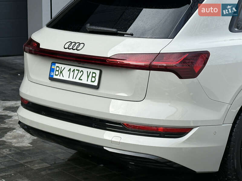 Внедорожник / Кроссовер Audi e-tron 2018 в Ровно фото 38 Внедорожник / Кроссовер Audi e-tron 2018 в Ровно