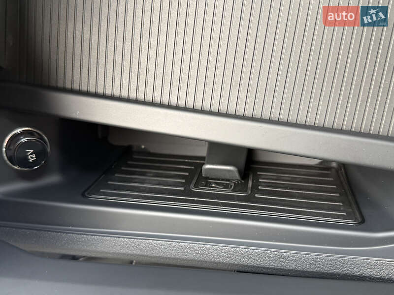 Внедорожник / Кроссовер Audi e-tron 2018 в Ровно фото 49 Внедорожник / Кроссовер Audi e-tron 2018 в Ровно