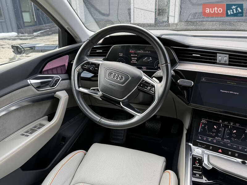Внедорожник / Кроссовер Audi e-tron 2018 в Ровно фото 64 Внедорожник / Кроссовер Audi e-tron 2018 в Ровно