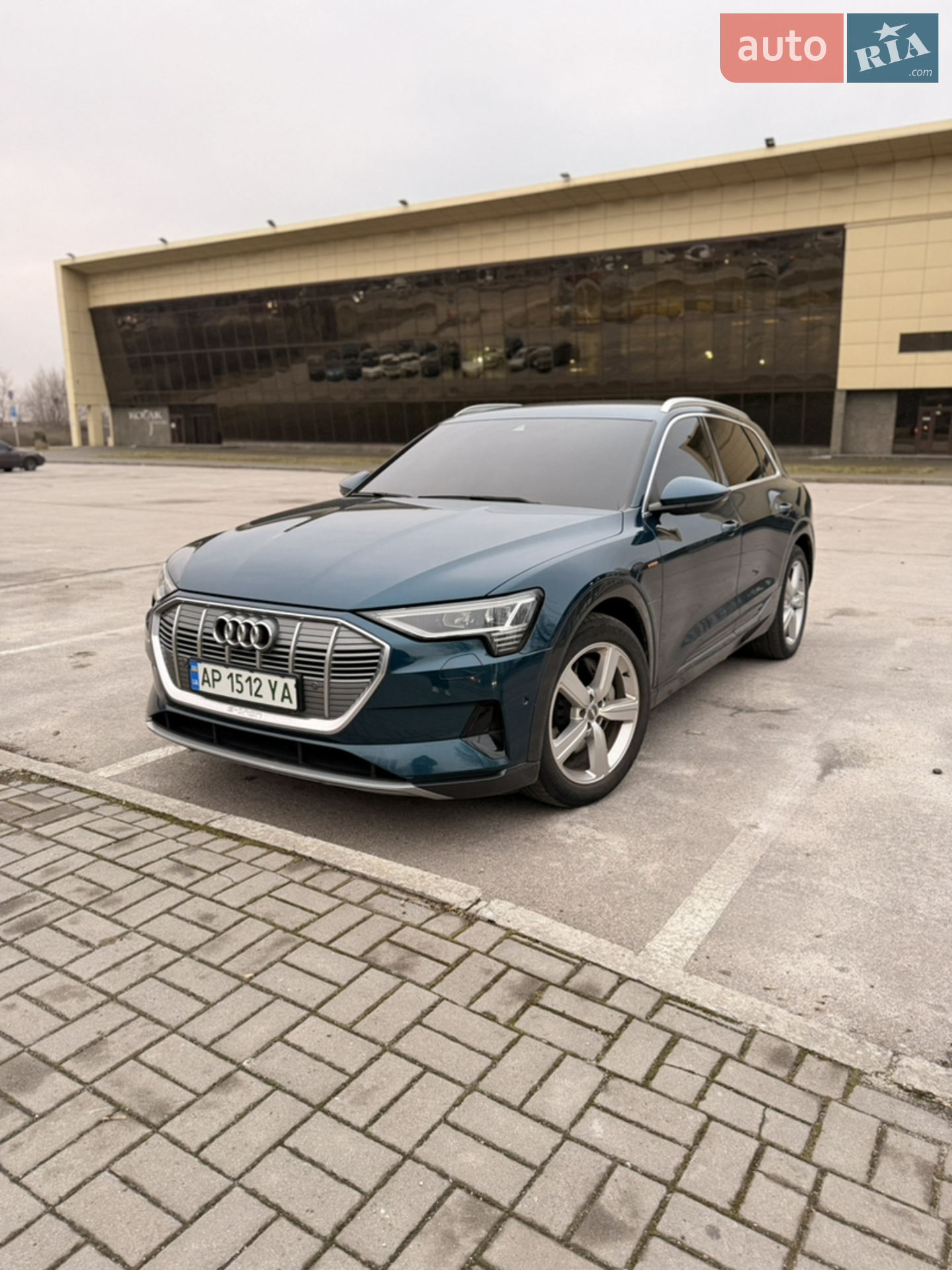 2020 Audi e-tron - мініатюра 2