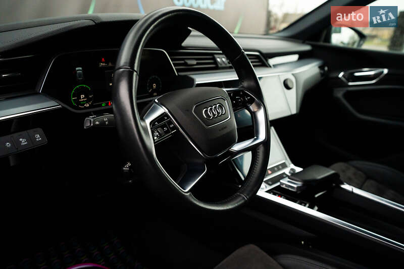 Внедорожник / Кроссовер Audi e-tron 2020 в Луцке фото 70 Внедорожник / Кроссовер Audi e-tron 2020 в Луцке