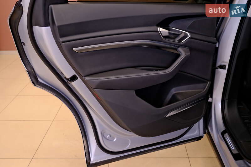 Внедорожник / Кроссовер Audi e-tron 2022 в Одессе