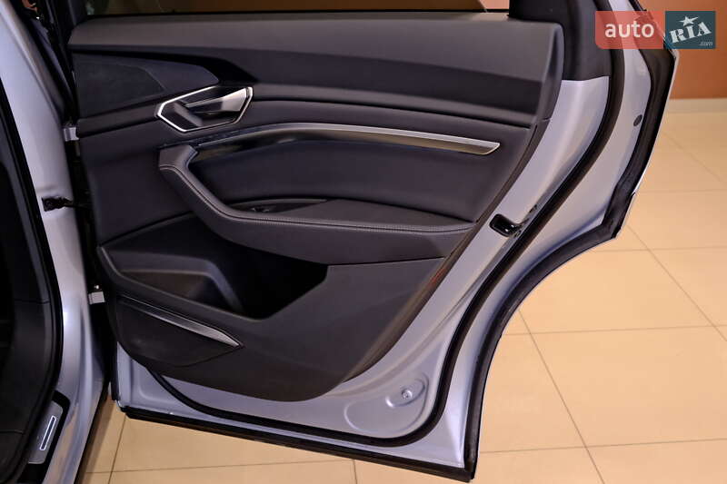 Внедорожник / Кроссовер Audi e-tron 2022 в Одессе