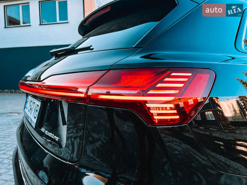 Внедорожник / Кроссовер Audi e-tron 2022 в Самборе фото 16 Внедорожник / Кроссовер Audi e-tron 2022 в Самборе