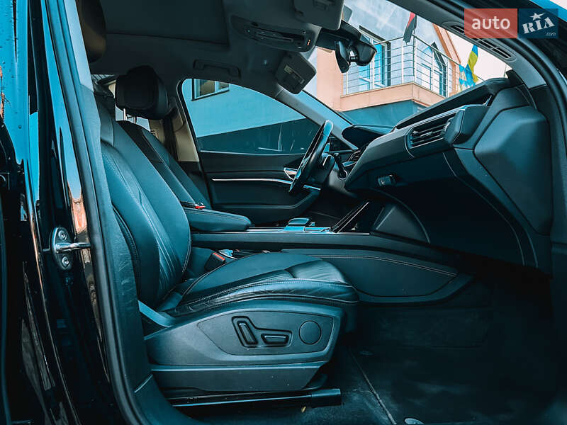 Внедорожник / Кроссовер Audi e-tron 2022 в Самборе фото 41 Внедорожник / Кроссовер Audi e-tron 2022 в Самборе
