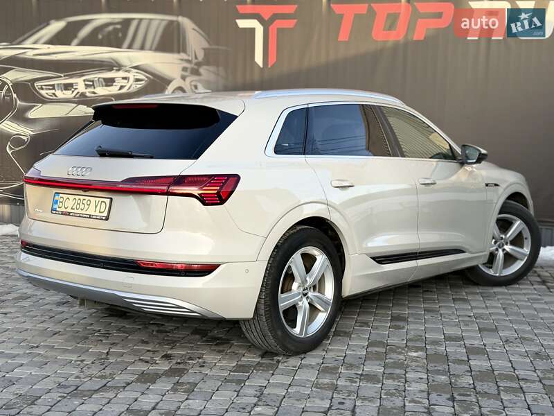 Позашляховик / Кросовер Audi e-tron 2019 в Львові фото 17 Позашляховик / Кросовер Audi e-tron 2019 в Львові