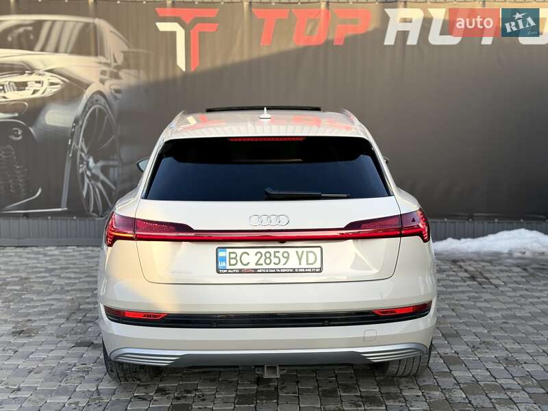 Позашляховик / Кросовер Audi e-tron 2019 в Львові фото 22 Позашляховик / Кросовер Audi e-tron 2019 в Львові
