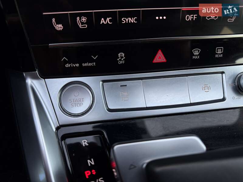Позашляховик / Кросовер Audi e-tron 2019 в Львові фото 42 Позашляховик / Кросовер Audi e-tron 2019 в Львові