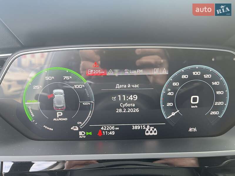 Позашляховик / Кросовер Audi e-tron 2020 в Києві фото 35 Позашляховик / Кросовер Audi e-tron 2020 в Києві