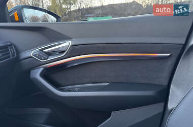 Внедорожник / Кроссовер Audi e-tron 2022 в Хмельницком